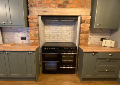 Quality kitchen refurbishment in property for rent in Hull